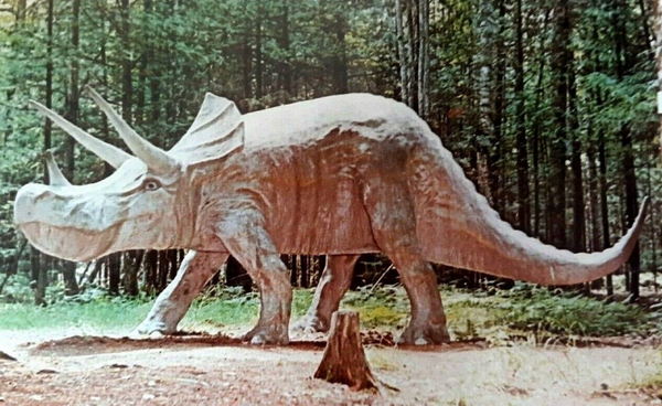 Dinosaur Gardens - Old Post Card View (newer photo)